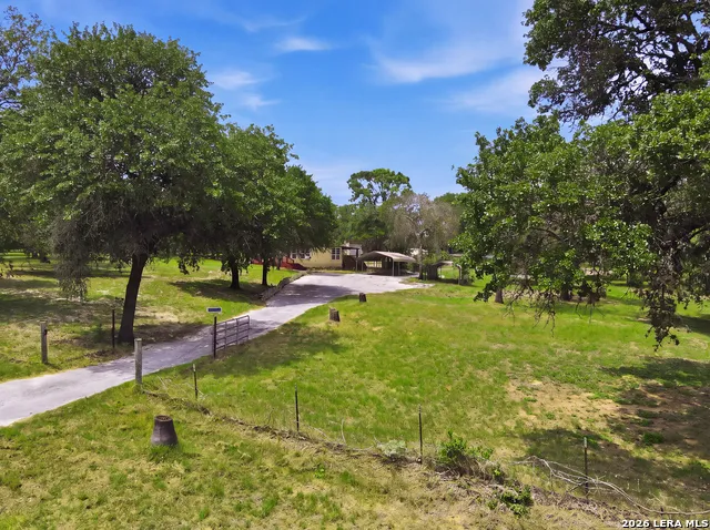 1027 Bluebonnet Adkins, TX 78101
