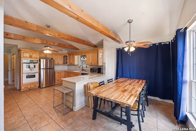 1027 Bluebonnet Adkins, TX 78101