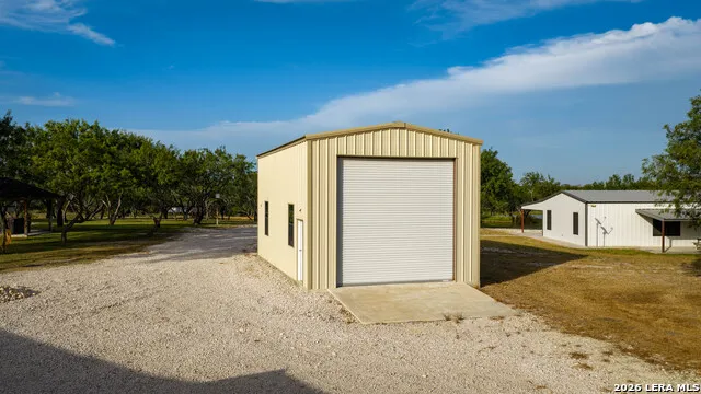 1958 County Road 237 Falls City, TX 78113