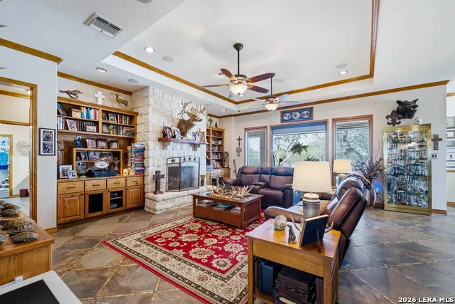 1958 County Road 237 Falls City, TX 78113