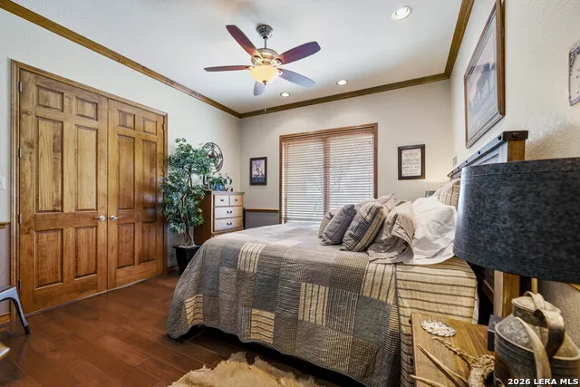 1958 County Road 237 Falls City, TX 78113