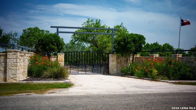 1958 County Road 237 Falls City, TX 78113