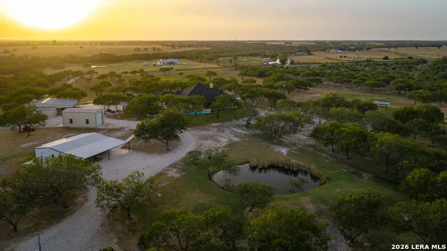 1958 County Road 237 Falls City, TX 78113