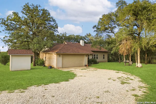 795 Indian Springs Dr Kingsbury, TX 78638