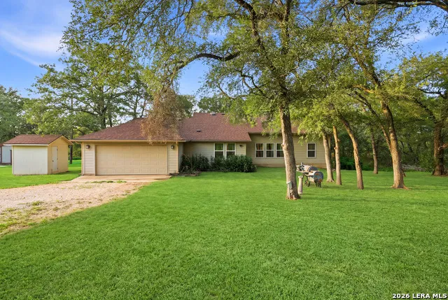 795 Indian Springs Dr Kingsbury, TX 78638
