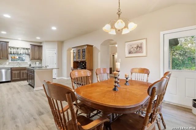 795 Indian Springs Dr Kingsbury, TX 78638