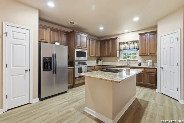 795 Indian Springs Dr Kingsbury, TX 78638