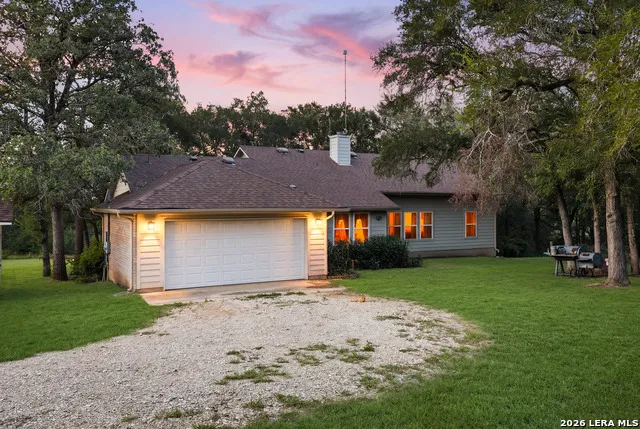 795 Indian Springs Dr Kingsbury, TX 78638