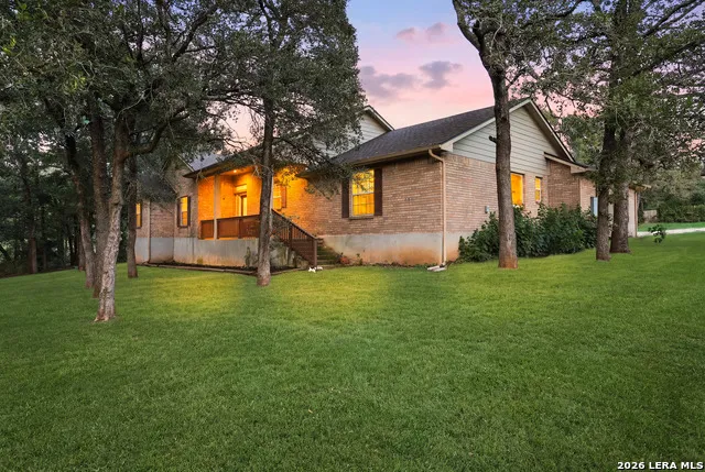 795 Indian Springs Dr Kingsbury, TX 78638