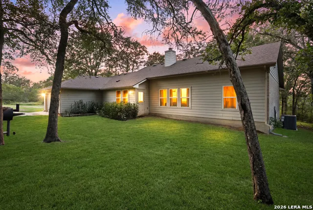 795 Indian Springs Dr Kingsbury, TX 78638