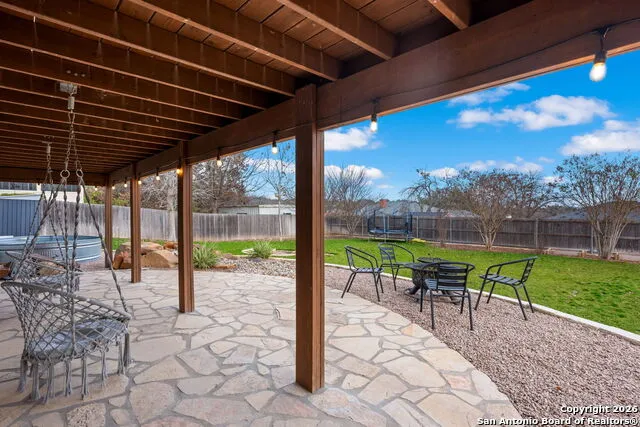 138 W Holly Hill Dr Ingram, TX 78025