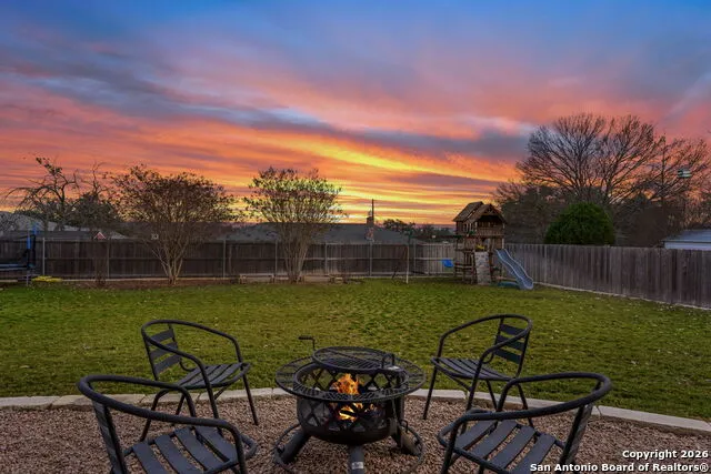 138 W Holly Hill Dr Ingram, TX 78025