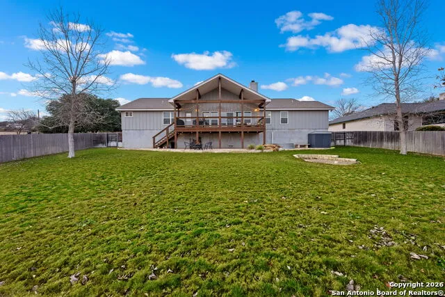 138 W Holly Hill Dr Ingram, TX 78025