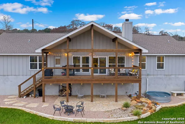 138 W Holly Hill Dr Ingram, TX 78025