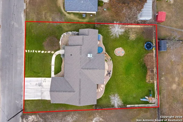 138 W Holly Hill Dr Ingram, TX 78025