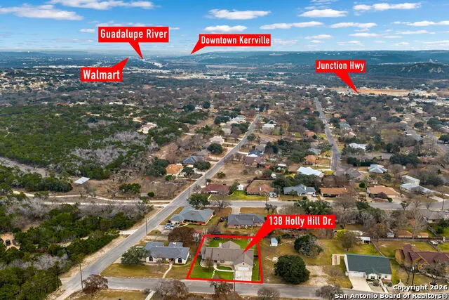 138 W Holly Hill Dr Ingram, TX 78025
