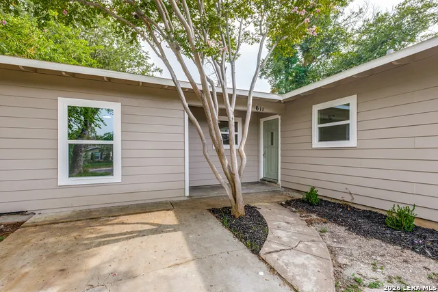 611 BASSWOOD DR San Antonio, TX 78213