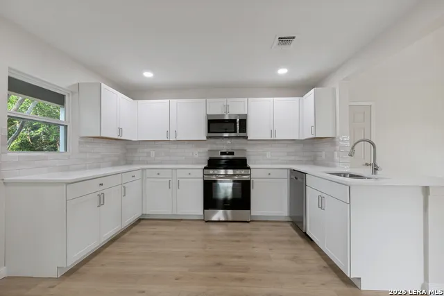 611 BASSWOOD DR San Antonio, TX 78213