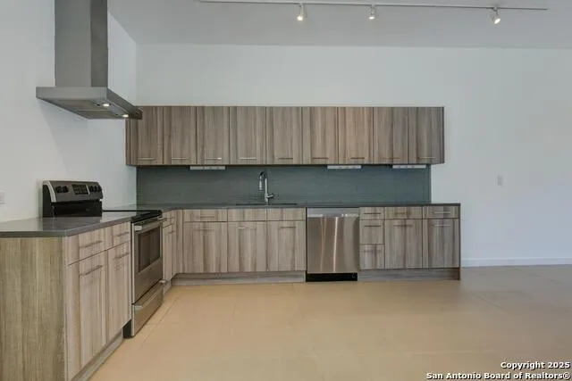 119 Marcia Alamo Heights, TX 78209
