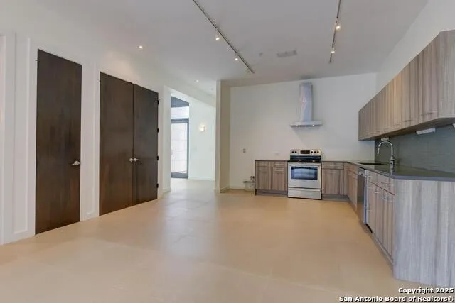 119 Marcia Alamo Heights, TX 78209