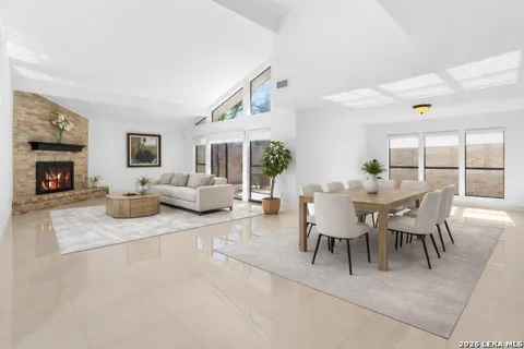 11702 Pepper Tree