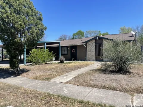 4830 Castle Bridge