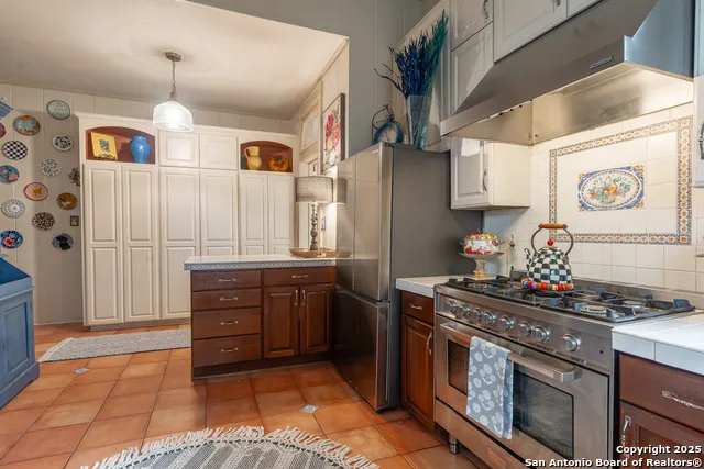 529 High Uvalde, TX 78801