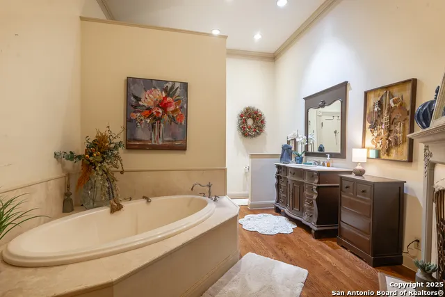 529 High Uvalde, TX 78801