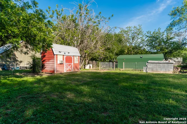529 High Uvalde, TX 78801