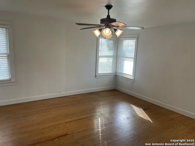 506 30TH ST Hondo, TX 78861