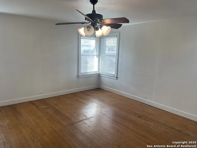 506 30TH ST Hondo, TX 78861