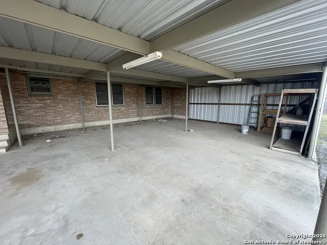 506 30TH ST Hondo, TX 78861