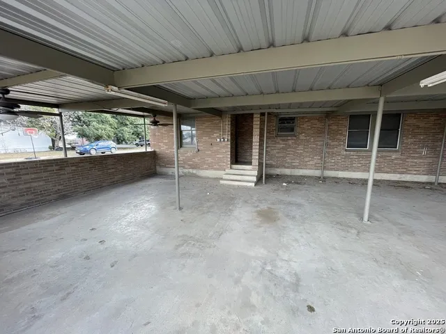 506 30TH ST Hondo, TX 78861