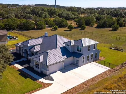 795 MAXIMINO RIDGE RD