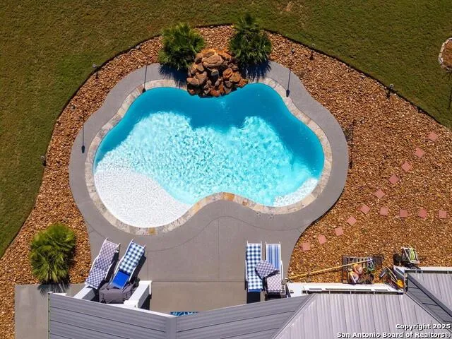795 MAXIMINO RIDGE RD Bulverde, TX 78163