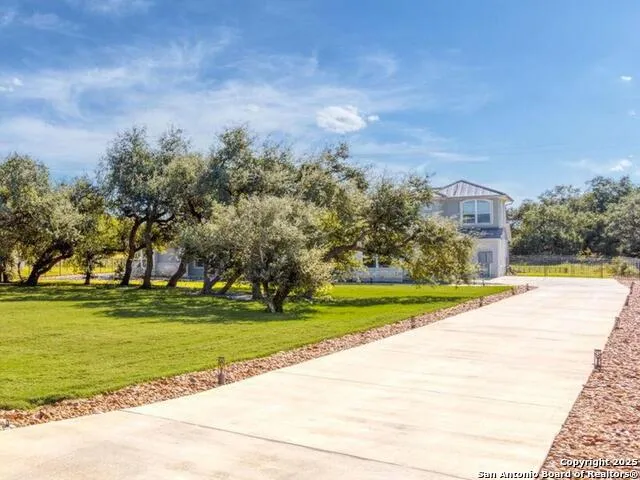 795 MAXIMINO RIDGE RD Bulverde, TX 78163