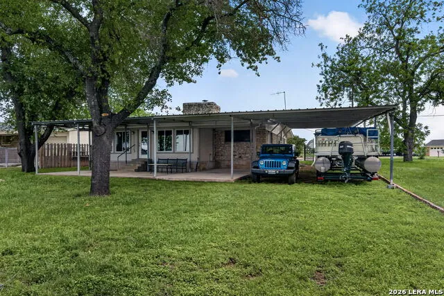 704 GOLDEN BEACH DR Buchanan Dam, TX 78609
