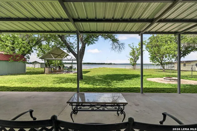 704 GOLDEN BEACH DR Buchanan Dam, TX 78609