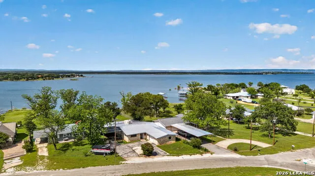 704 GOLDEN BEACH DR Buchanan Dam, TX 78609