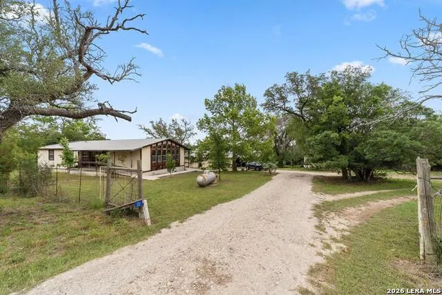305 E Silver Hills Rd. Kerrville, TX 78028