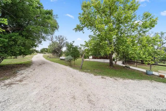 305 E Silver Hills Rd. Kerrville, TX 78028
