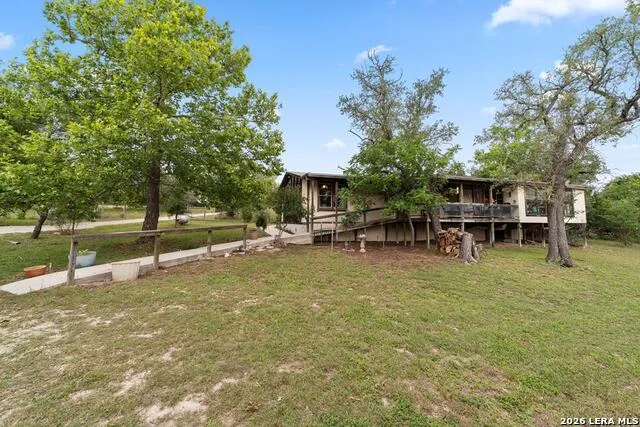 305 E Silver Hills Rd. Kerrville, TX 78028
