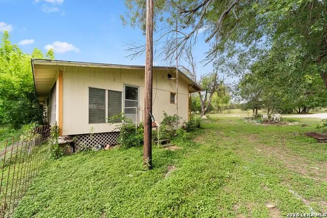 305 E Silver Hills Rd. Kerrville, TX 78028