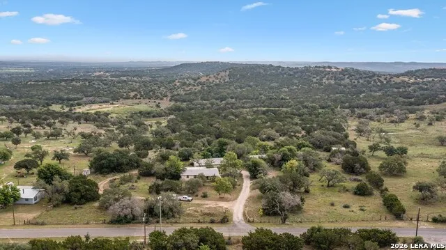 305 E Silver Hills Rd. Kerrville, TX 78028