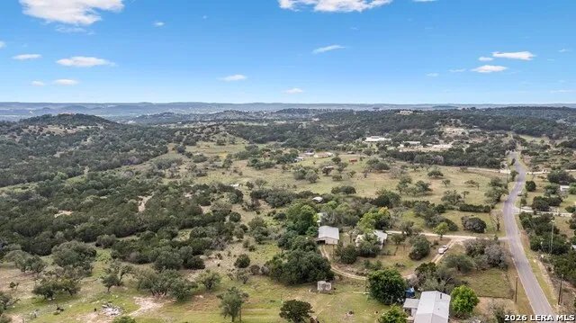 305 E Silver Hills Rd. Kerrville, TX 78028