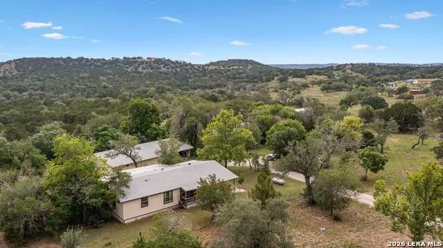305 E Silver Hills Rd. Kerrville, TX 78028