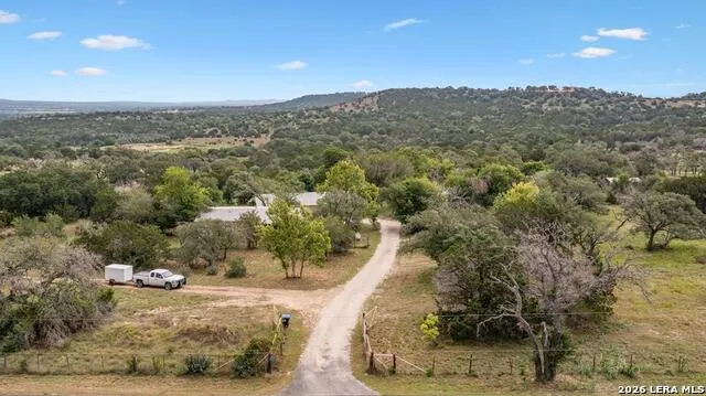 305 E Silver Hills Rd. Kerrville, TX 78028