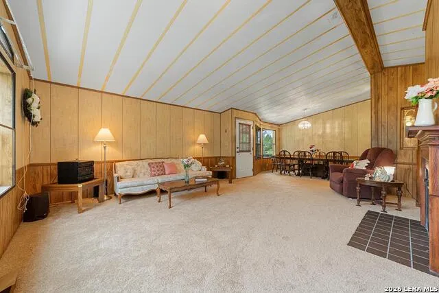 305 E Silver Hills Rd. Kerrville, TX 78028