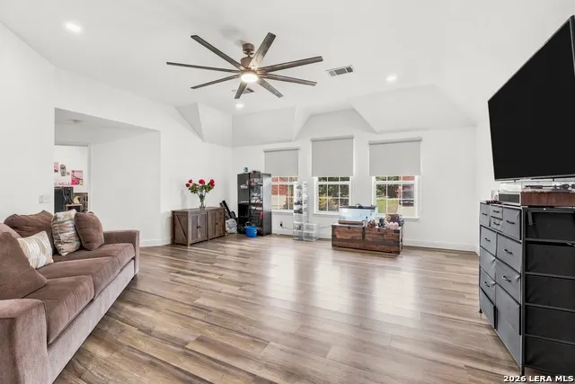 13126 Spring Run Helotes, TX 78023