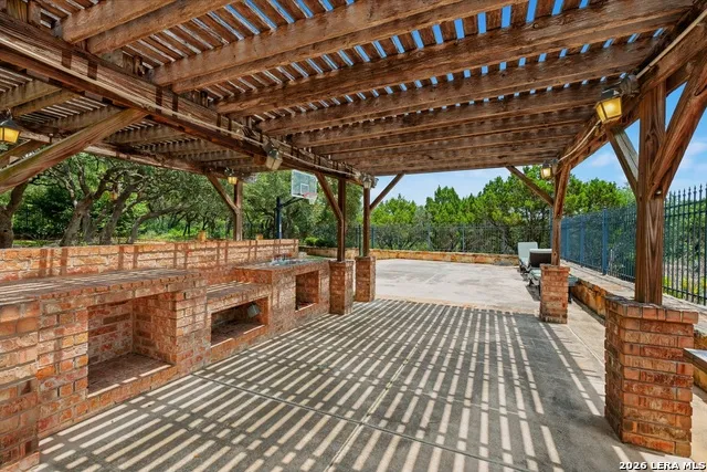 13126 Spring Run Helotes, TX 78023
